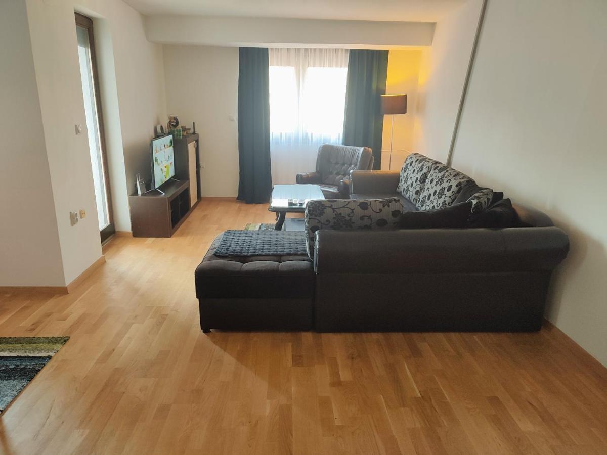 Antoni Apartment スコピエ エクステリア 写真
